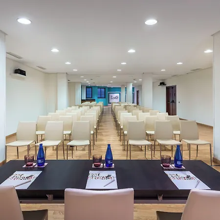 Rh Jerez Centro 4* חרז