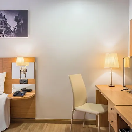 מלון Rh Jerez Centro 4*